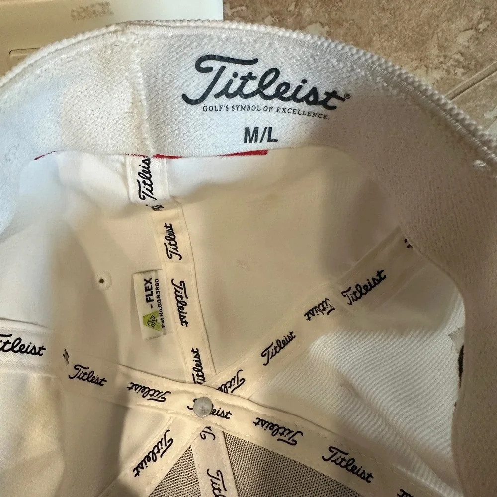 Titleist FootJoy FJ Hat Cap Medium Large White/Black Pro V1 Fitted Mesh Golf EUC